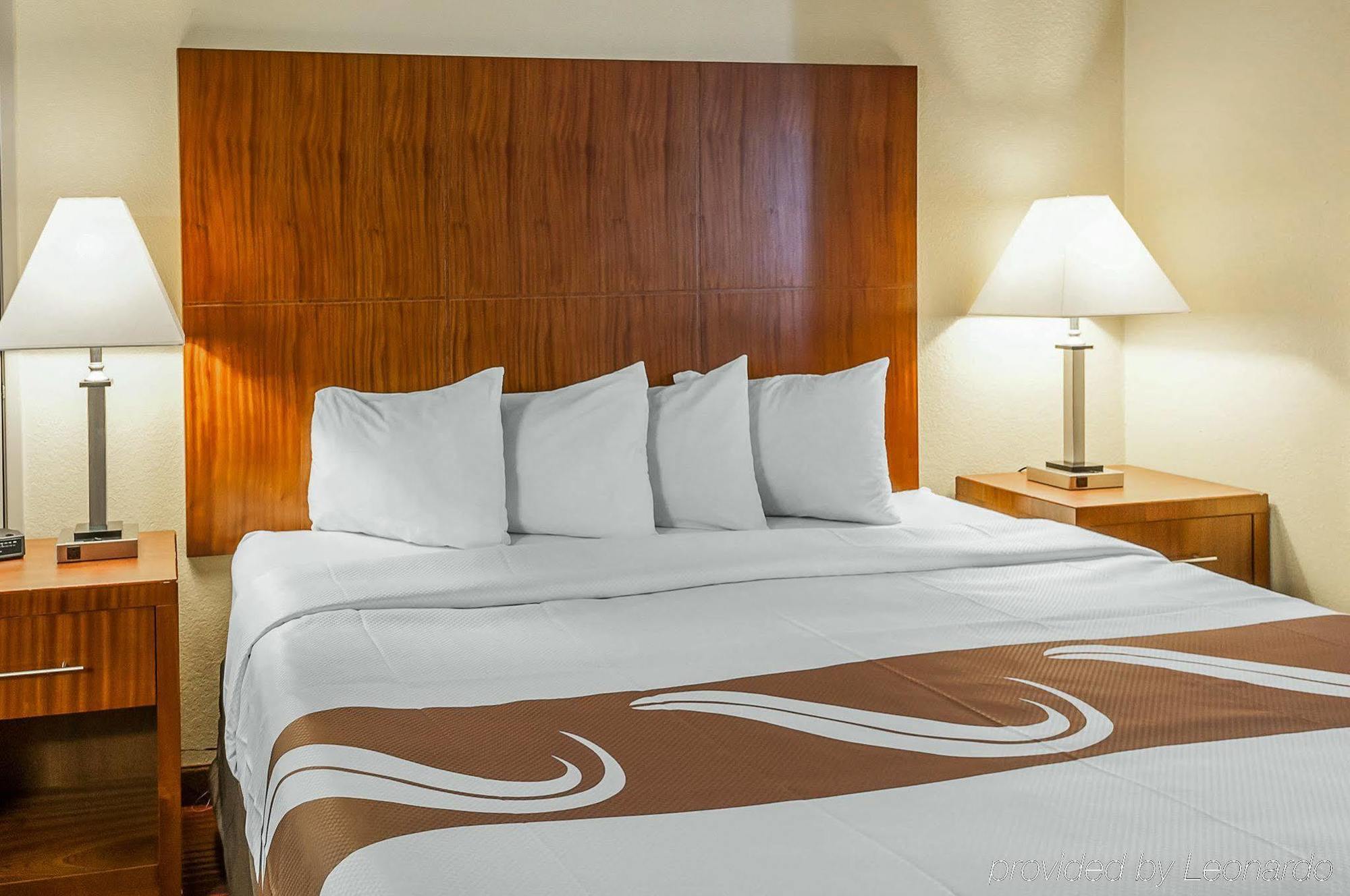 Quality Inn & Suites Albuquerque West Exterior foto